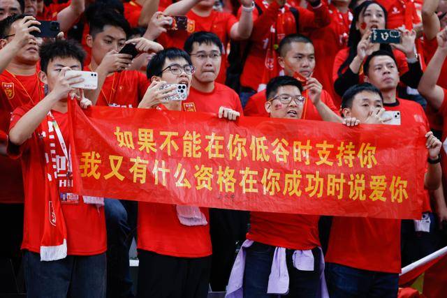 卡拉格：麦迪逊的自信与领导力对热刺至关重要